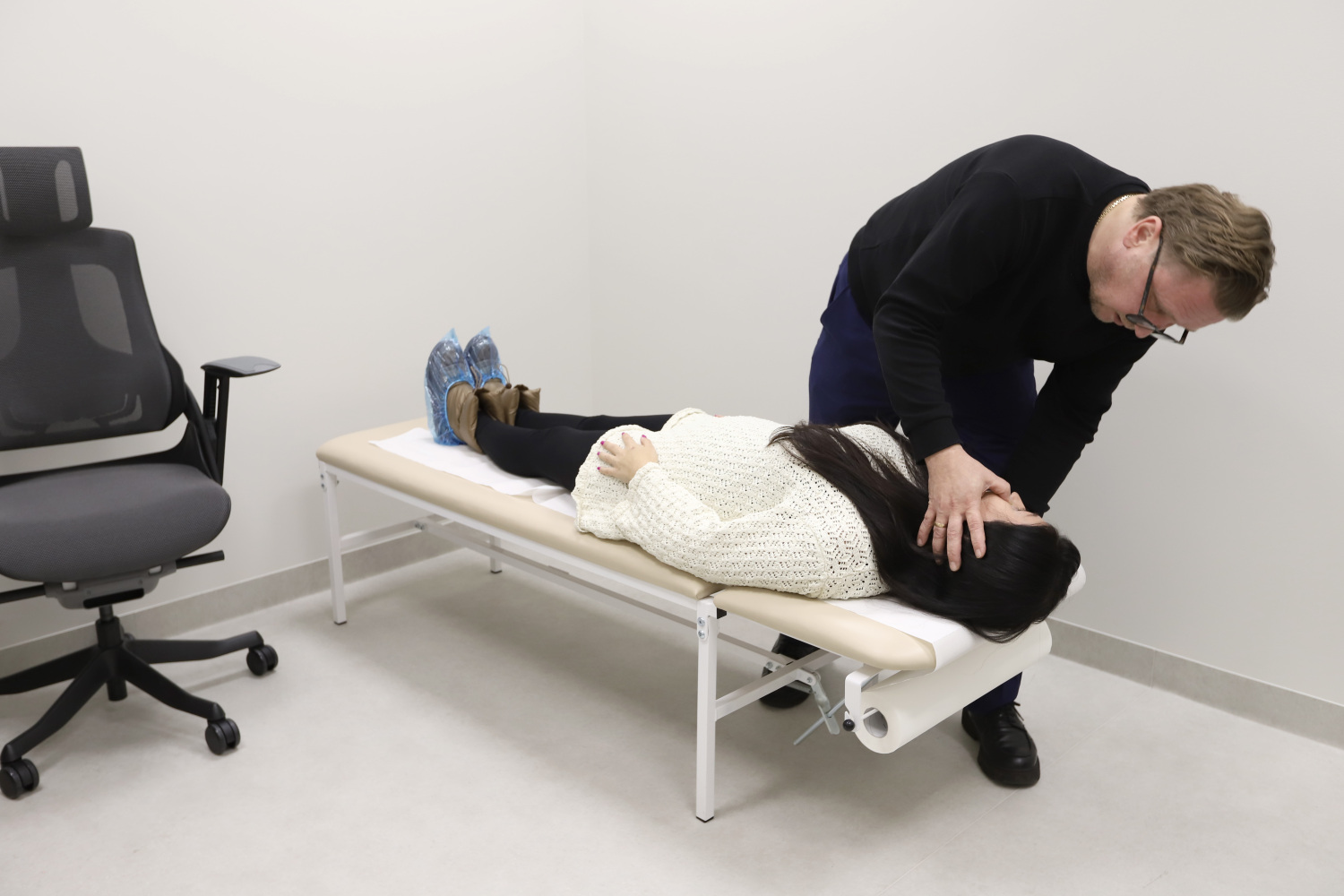 Dr. Atis Legzdiņš neirolors neiromed astra neiroklīnikā (1)