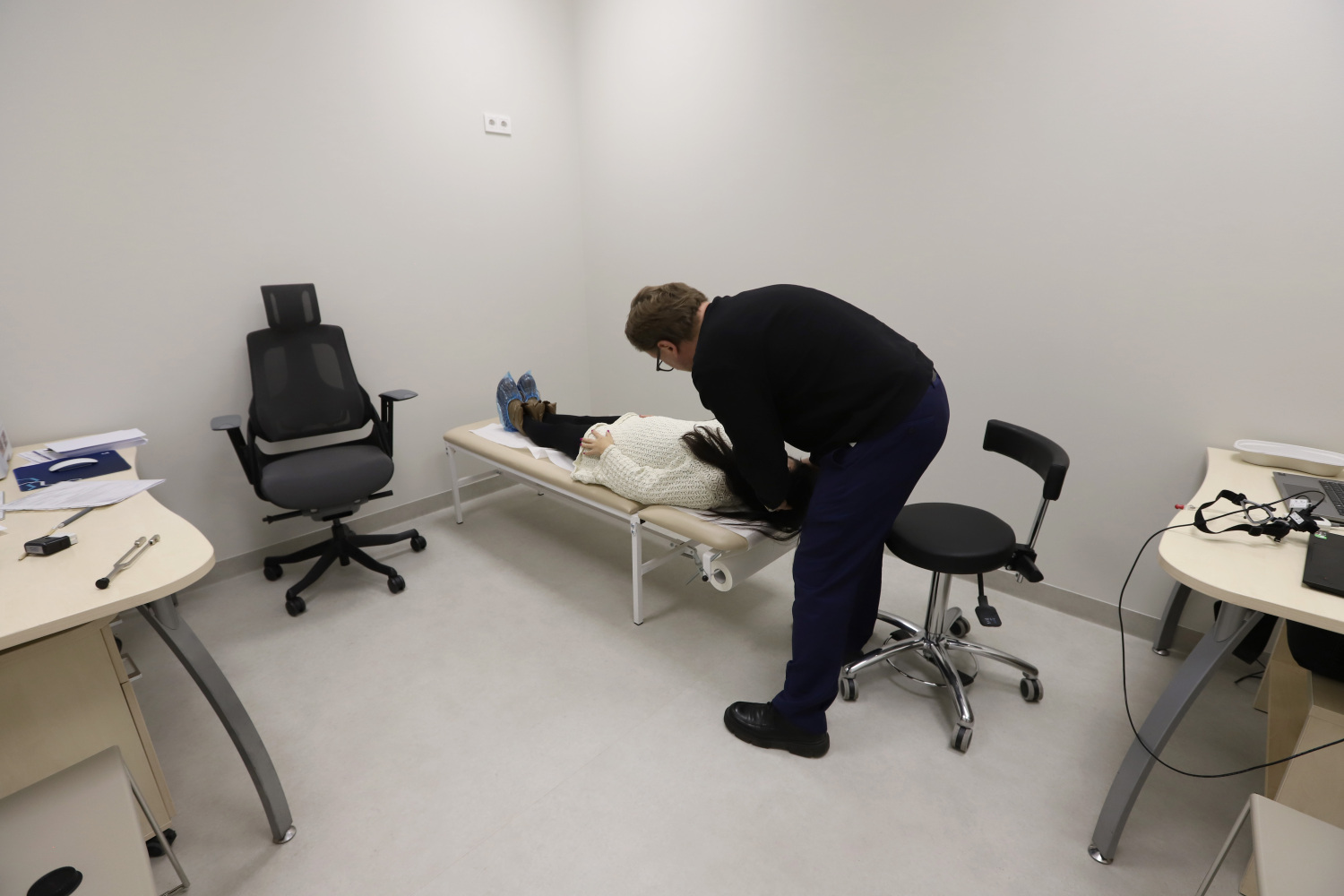 Dr. Atis Legzdiņš neirolors neiromed astra neiroklīnikā (1)