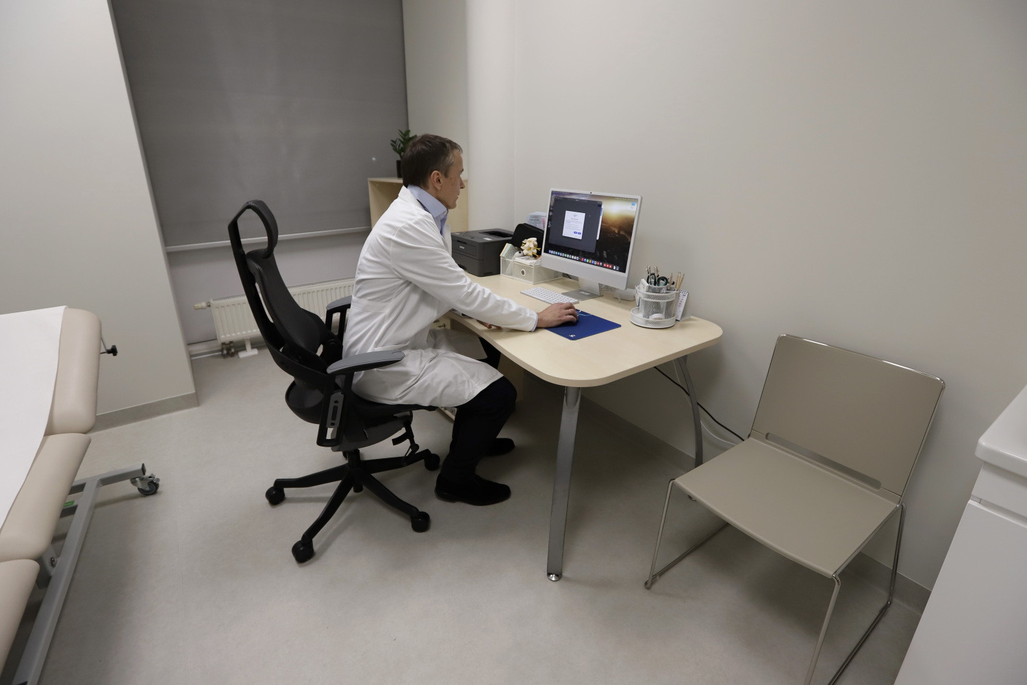 Neiroķirurgs Kaspars Auslands neiromed astra neiroklinika (15)